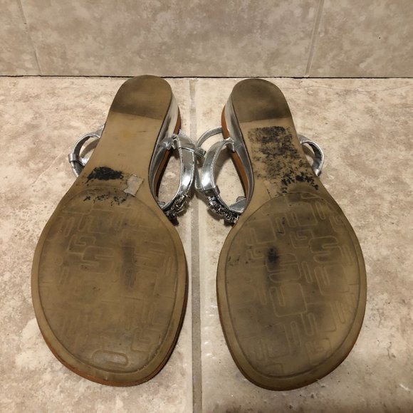 Womens Unisa Silver Leather Mini Wedge Rhinestone Embellished Thong Sandals 8 * - Picture 9 of 9